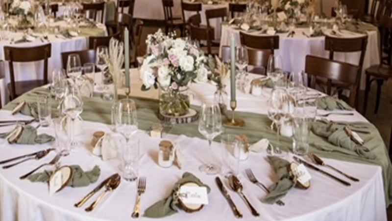 Gazestoff - Tischdekoration für Hochzeit und Jubiläum